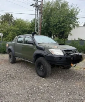 Toyota Hilux, снимка 1