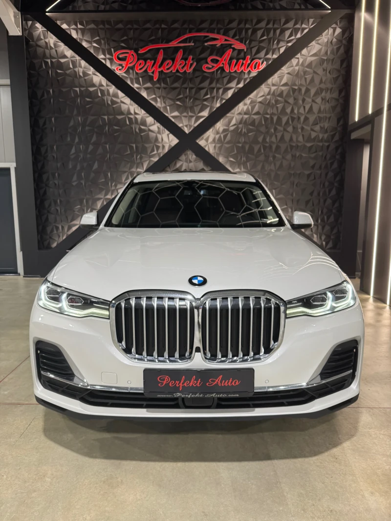 BMW X7 40i xDrive * SWAROVSKI * HARMAN/KARDON* ПАНОРАМА *, снимка 2 - Автомобили и джипове - 49468743