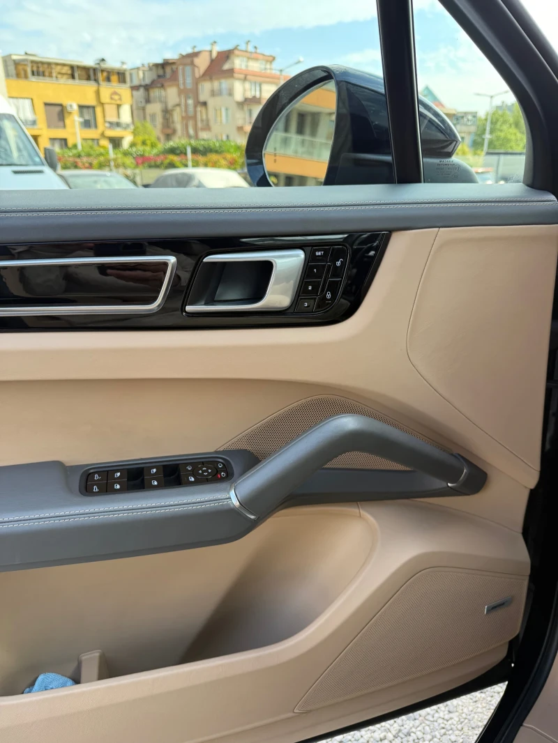 Porsche Cayenne, снимка 15 - Автомобили и джипове - 52252100