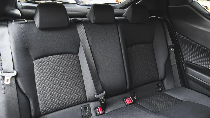 Toyota C-HR 2.0 Hybrid Club Automatic, снимка 11 - Автомобили и джипове - 51274784