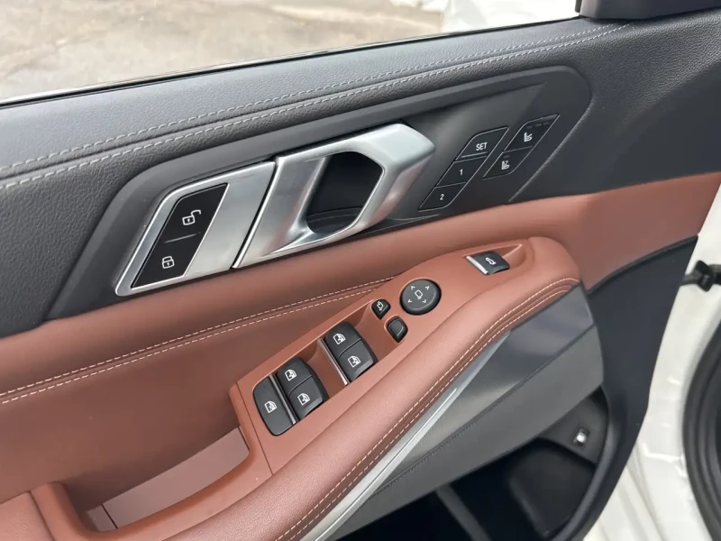 BMW X5 M-PACK* LASER* HARMAN* МАСАЖ* ОБДУХ* PANO* SWAROVS, снимка 14 - Автомобили и джипове - 52446961