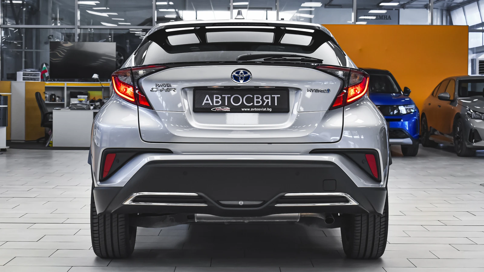 Toyota C-HR 2.0 Hybrid Club Automatic - изображение 3