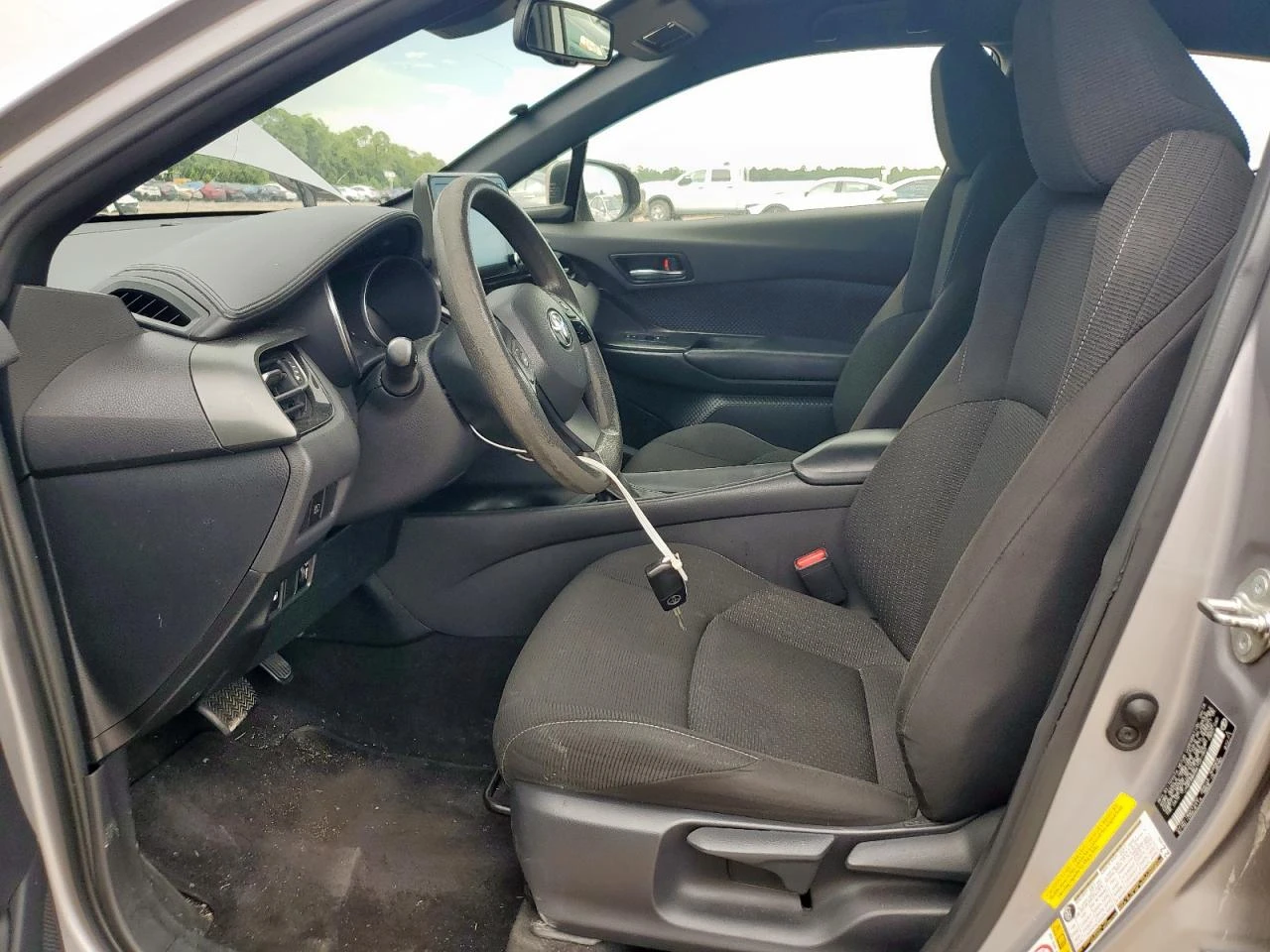 Toyota C-HR XLE - изображение 7