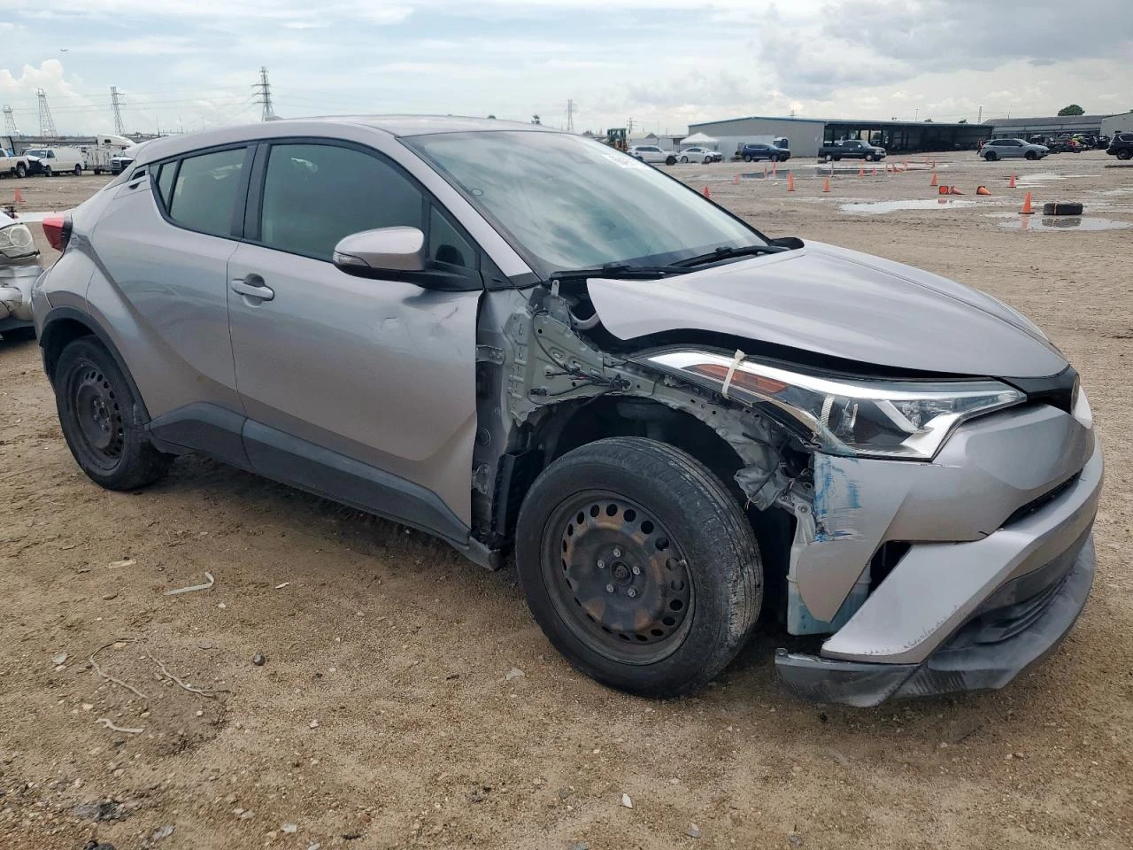 Toyota C-HR XLE - изображение 4