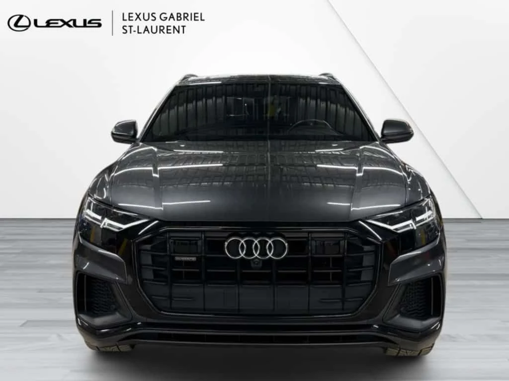 Audi Q8 CARFAX/DIS/360/PANO/NAVI/ОБДУХВАНЕ, снимка 2 - Автомобили и джипове - 53739785