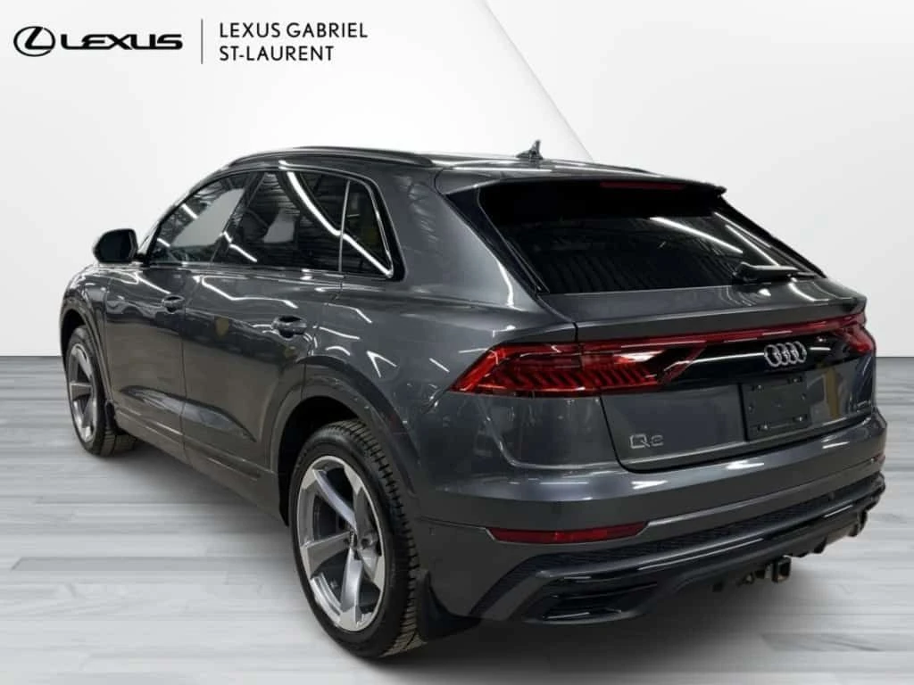 Audi Q8 CARFAX/DIS/360/PANO/NAVI/ОБДУХВАНЕ, снимка 8 - Автомобили и джипове - 53739785