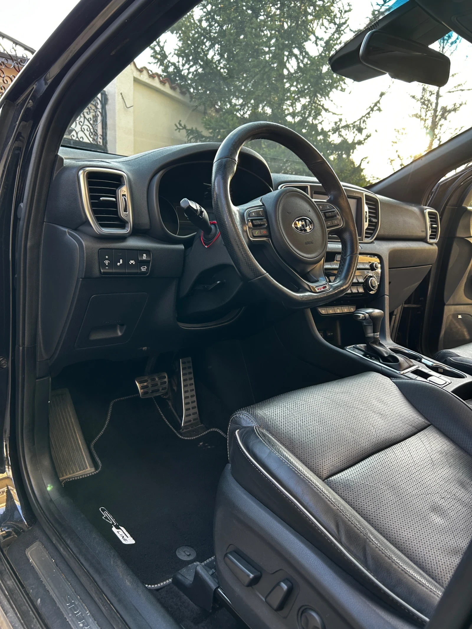 Kia Sportage, снимка 8 - Автомобили и джипове - 53757802