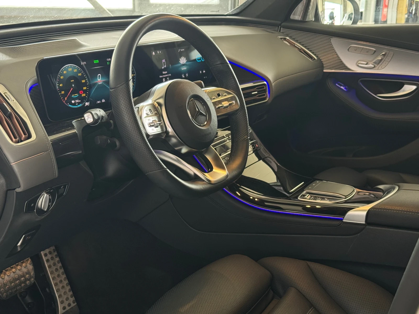 Mercedes-Benz EQC, снимка 8 - Автомобили и джипове - 54240204