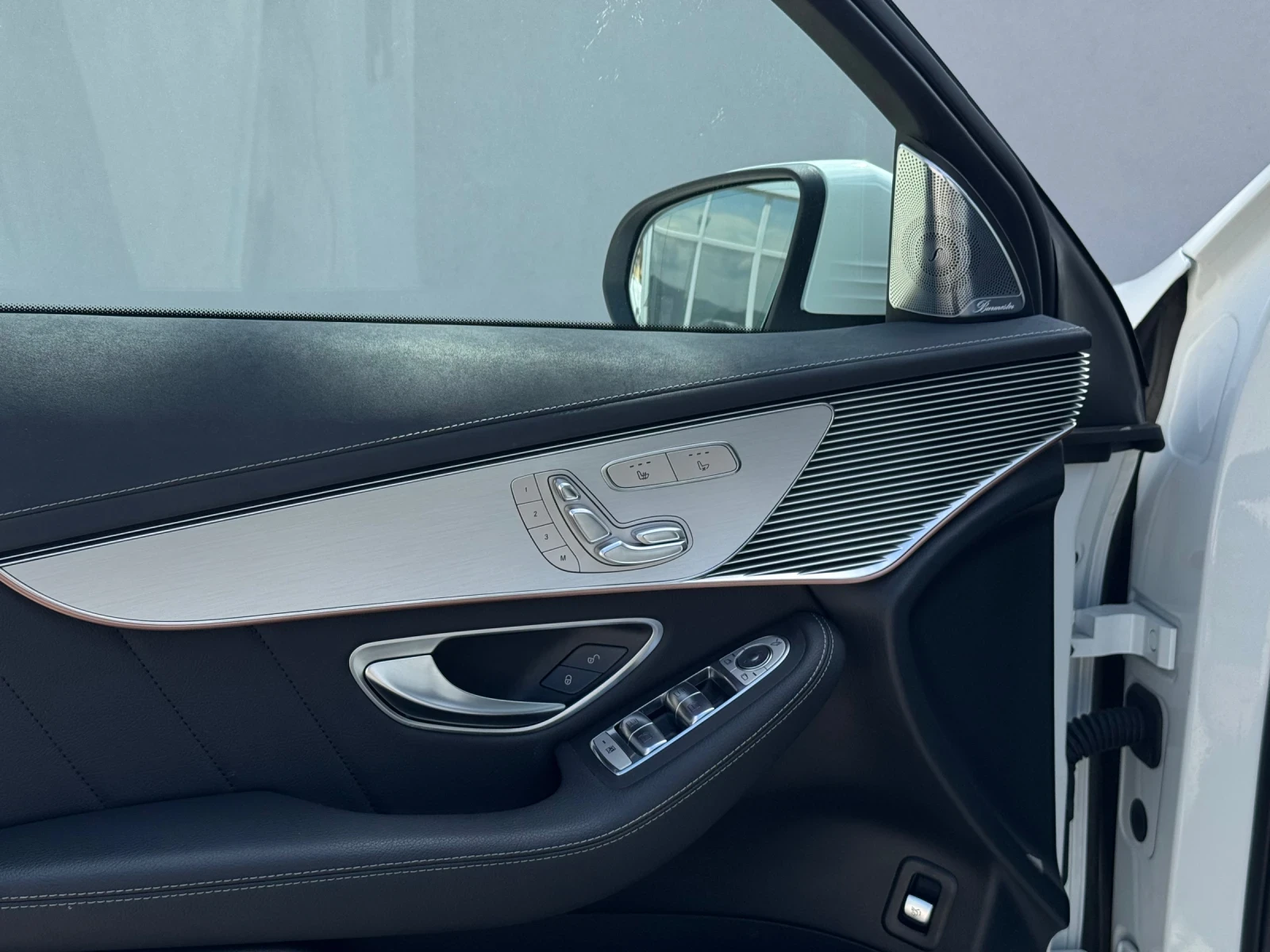 Mercedes-Benz EQC, снимка 5 - Автомобили и джипове - 54240204