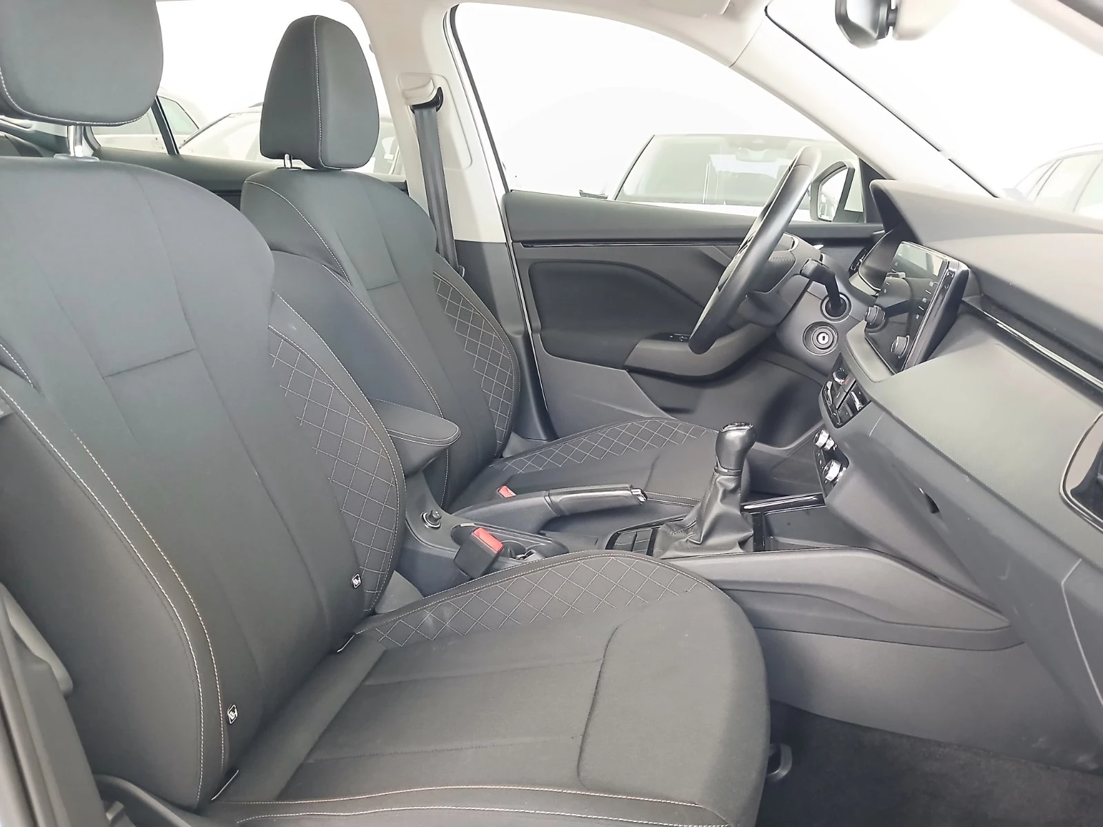 Skoda Kamiq Ambition 1.0 TSI/95 k.c., снимка 7 - Автомобили и джипове - 54409357