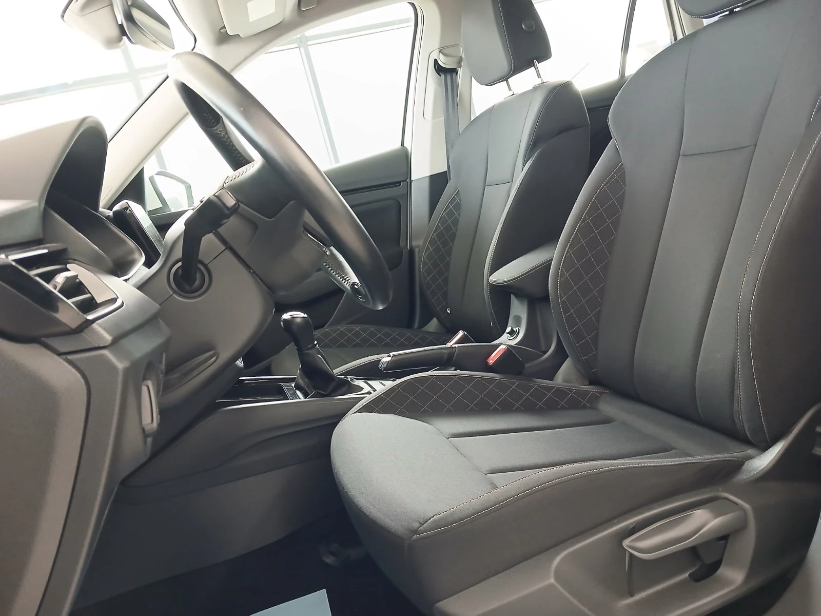 Skoda Kamiq Ambition 1.0 TSI/95 k.c., снимка 9 - Автомобили и джипове - 54409357