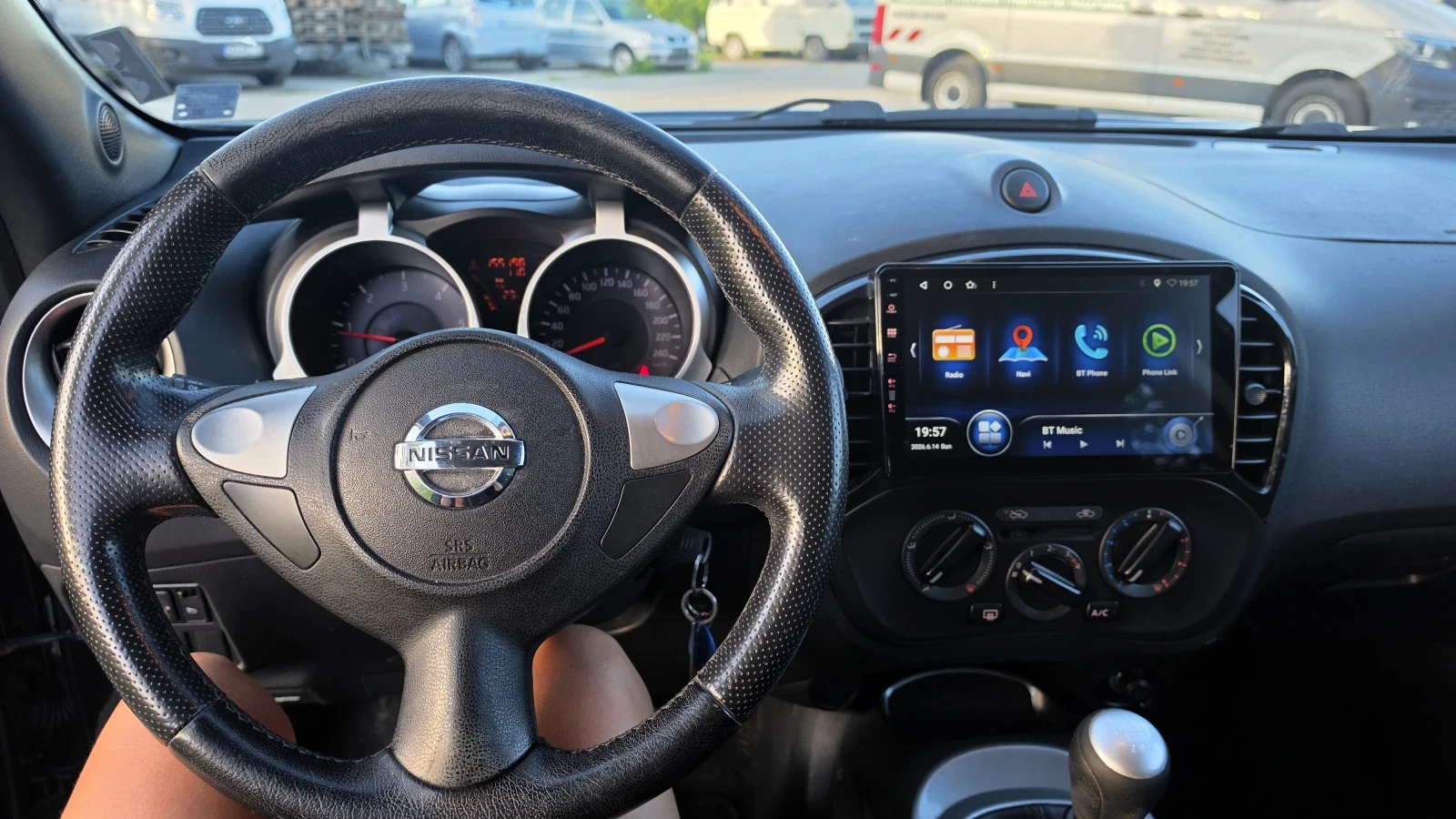 Nissan Juke, снимка 5 - Автомобили и джипове - 54905212