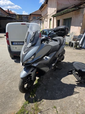 ����� �� �������� �� Kymco Xciting S400i