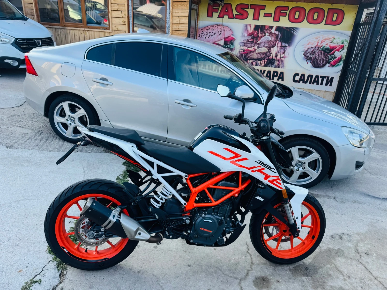 Ktm Duke -390- LED-A2-Швейцария-Като Нов, снимка 5 - Мотоциклети и мототехника - 55848457