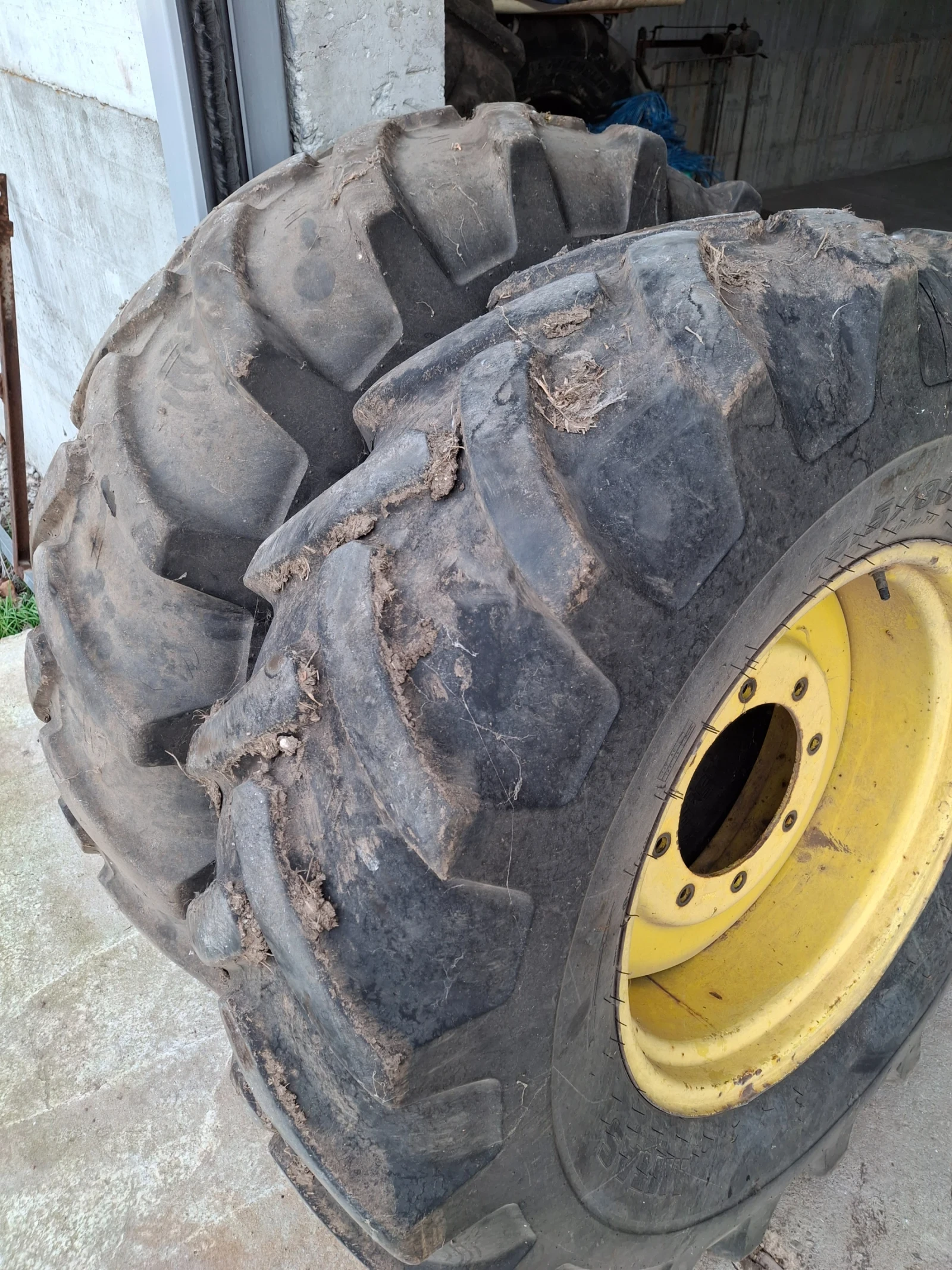 Трактор John Deere 3140 - изображение 3