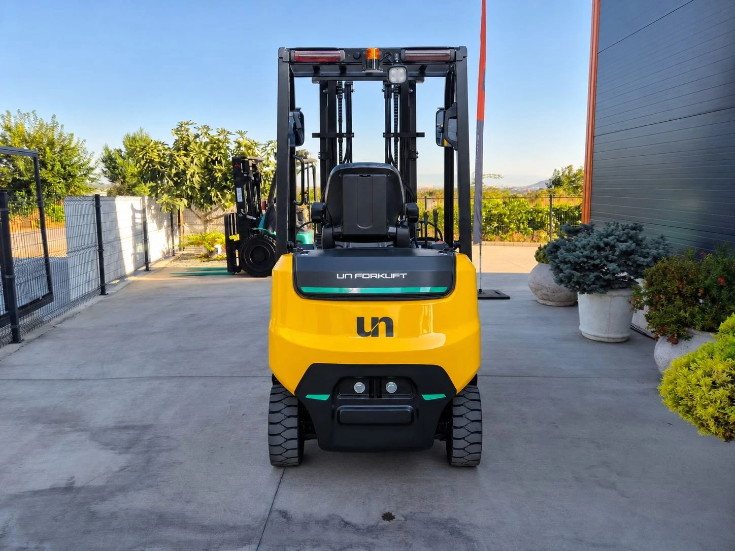 Електрокар UniCarriers UN * * LI-ION - БАТЕРИЯ * * ЧИСТО НОВ * * ГАРАНЦИЯ, снимка 4 - Индустриална техника - 56138164