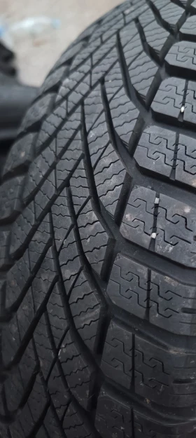 Гуми Зимни 175/55R15, снимка 4
