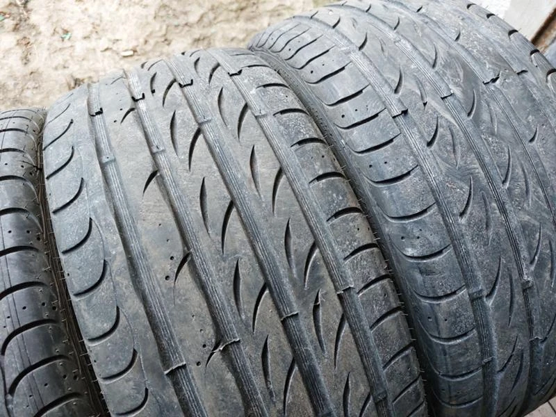 Гуми Летни 245/40R18, снимка 3 - Гуми и джанти - 35772470