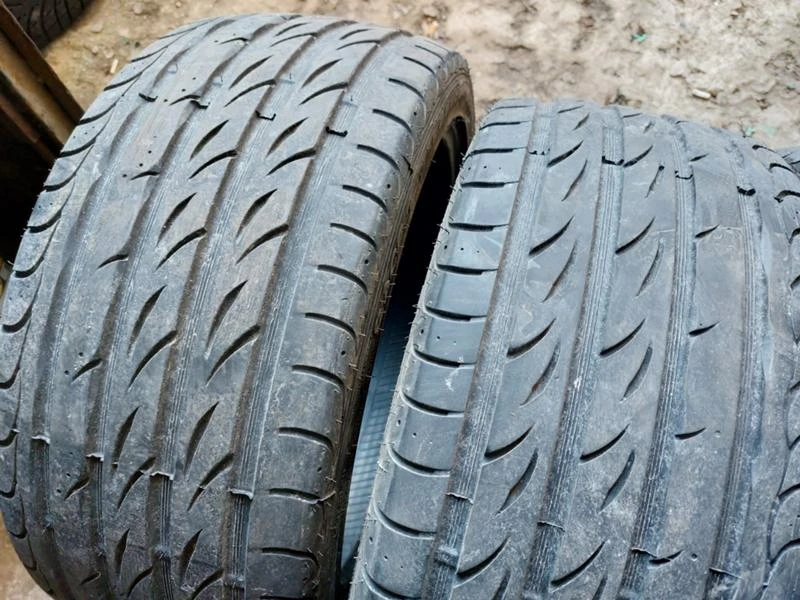 Гуми Летни 245/40R18, снимка 2 - Гуми и джанти - 35772470