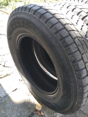 Гуми Зимни 225/70R16, снимка 3 - Гуми и джанти - 47691961