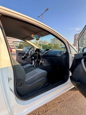 Обява за продажба на Ford Fiesta 1.25i 82к.с LPG ~6 400 лв. - изображение 10