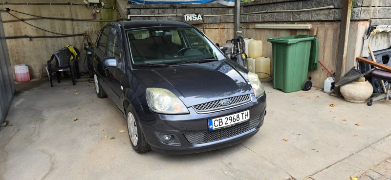 Ford Fiesta 1.4i, снимка 1 - Автомобили и джипове - 47323644