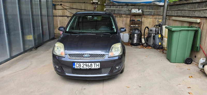 Ford Fiesta 1.4i, снимка 3 - Автомобили и джипове - 47323644