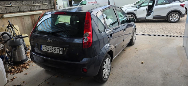 Ford Fiesta 1.4i, снимка 4 - Автомобили и джипове - 47323644