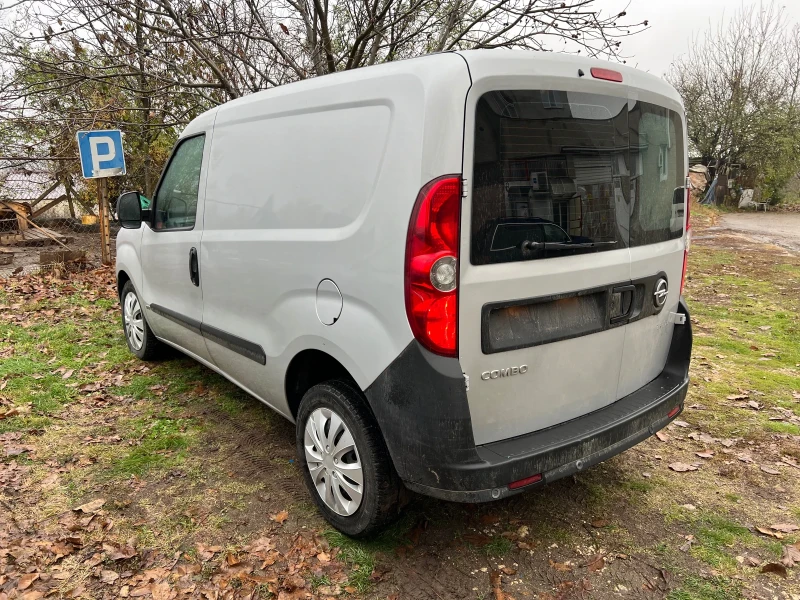 Opel Combo 1.6, снимка 2 - Автомобили и джипове - 47961244