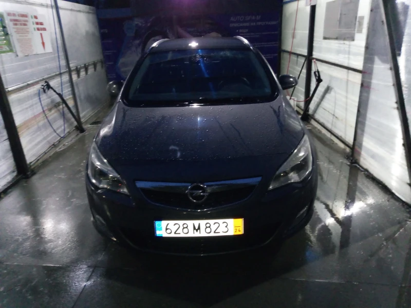 Opel Astra Спорт Турър-Космо, снимка 2 - Автомобили и джипове - 48935792