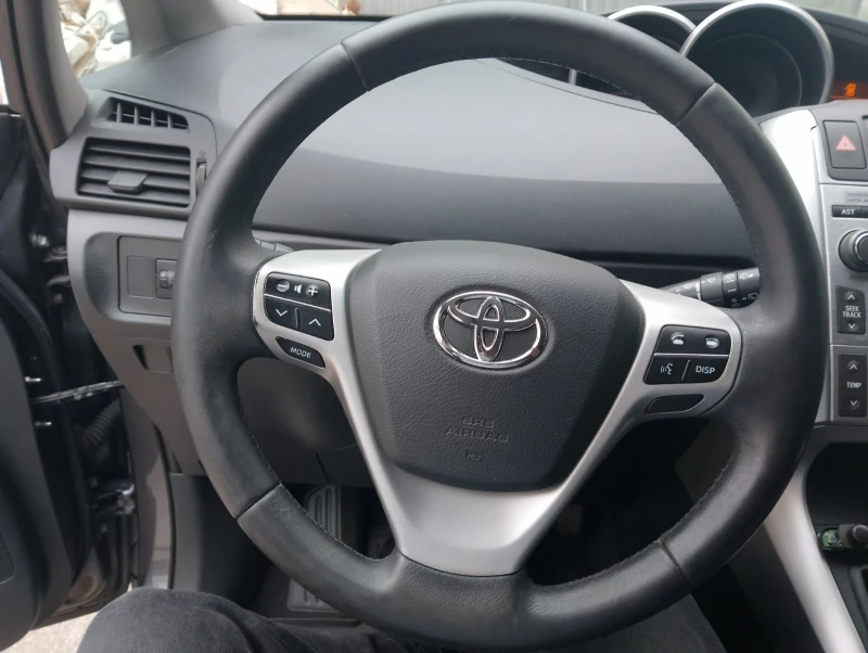 Toyota Verso, снимка 7 - Автомобили и джипове - 49337518