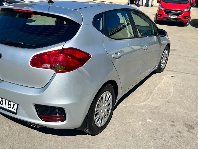 Kia Ceed 1.4, снимка 4 - Автомобили и джипове - 49574655