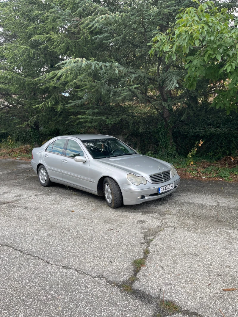 Mercedes-Benz C 220, снимка 2 - Автомобили и джипове - 51551870