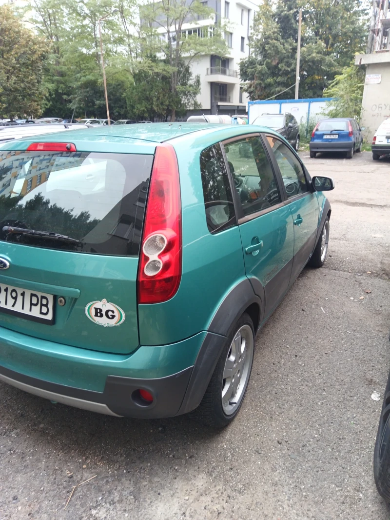Ford Fiesta Cross, снимка 7 - Автомобили и джипове - 52038577