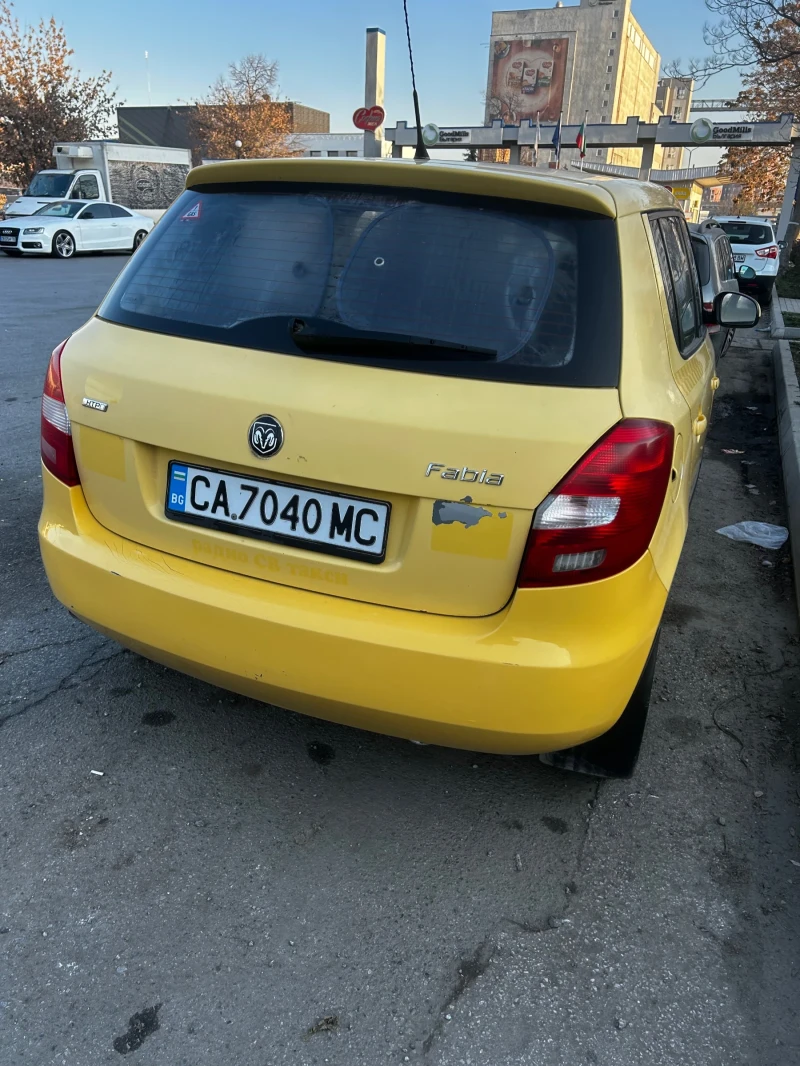 Skoda Fabia 1.2lpg, снимка 2 - Автомобили и джипове - 52851166
