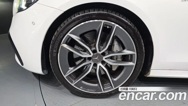 Mercedes-Benz E 53 AMG 4MATIC+ * ПОДГРЕВ* ОБДУХВАНЕ* НАВИГАЦИЯ* BURMESTER, снимка 13 - Автомобили и джипове - 54774933