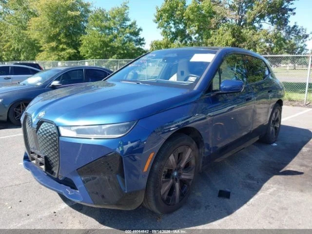 BMW iX, снимка 3 - Автомобили и джипове - 56713379