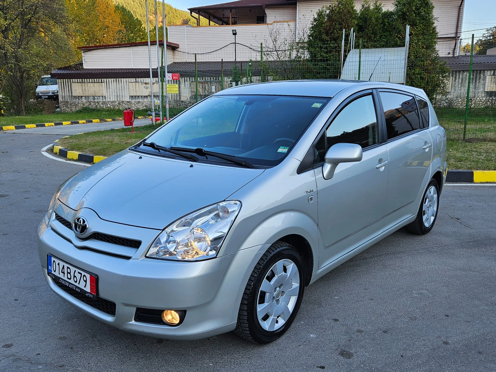 Toyota Corolla verso 1.8 VVTI KLIMATRON/7Mesta/129000km - изображение 2