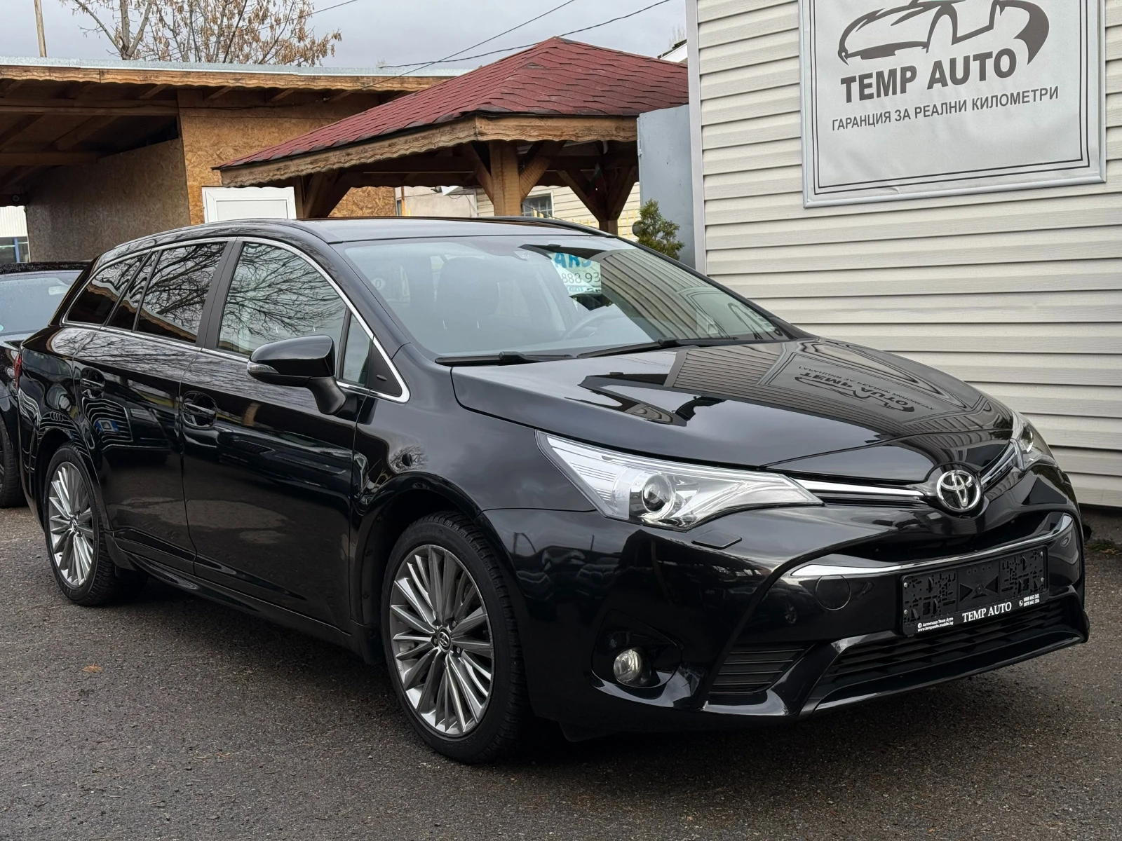 Toyota Avensis 2.0i* СЕРВИЗНА КНИЖКА С ПЪЛНА СЕРВИЗНА ИСТОРИЯ  - изображение 3