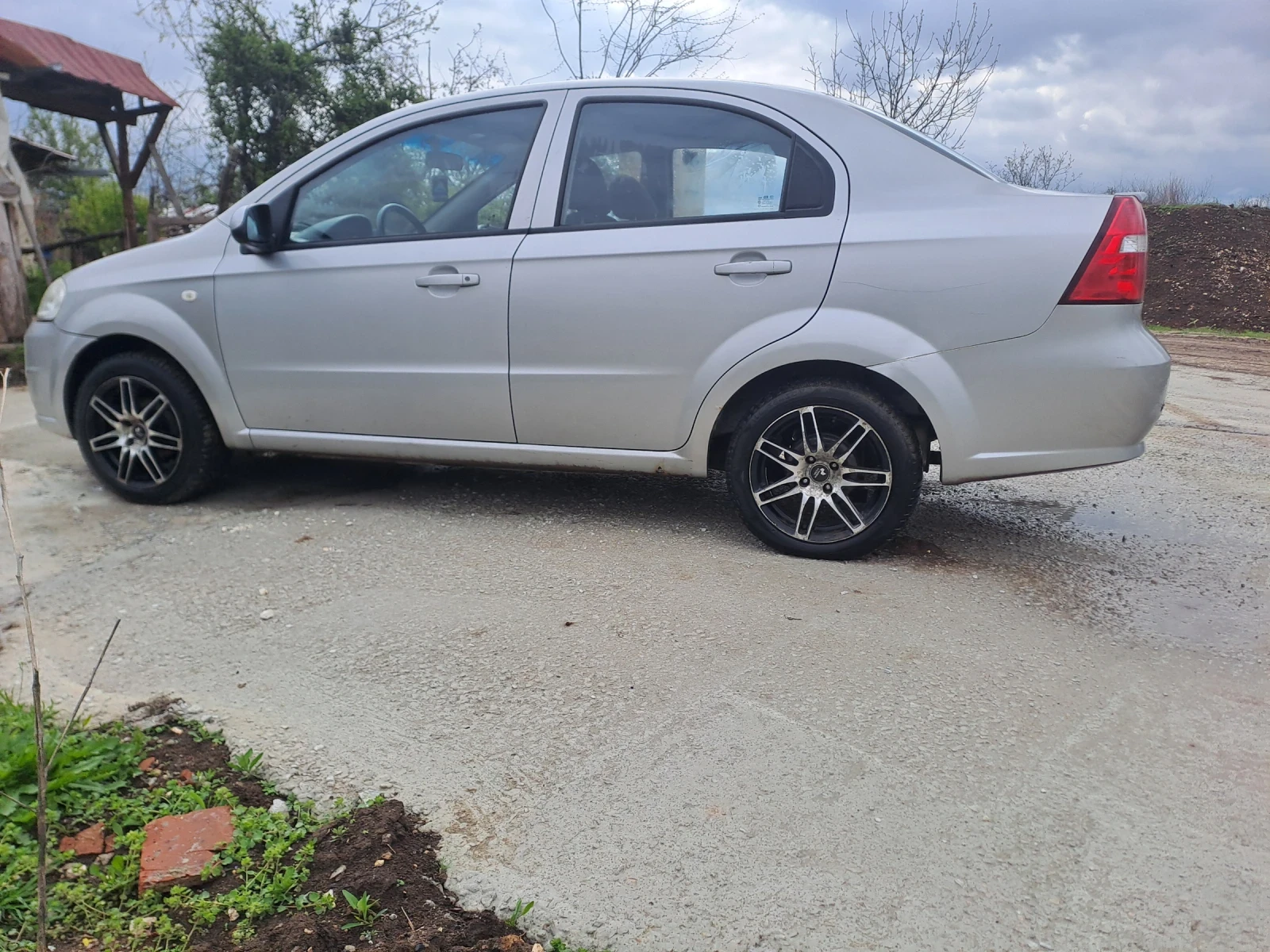 Chevrolet Aveo  - изображение 4