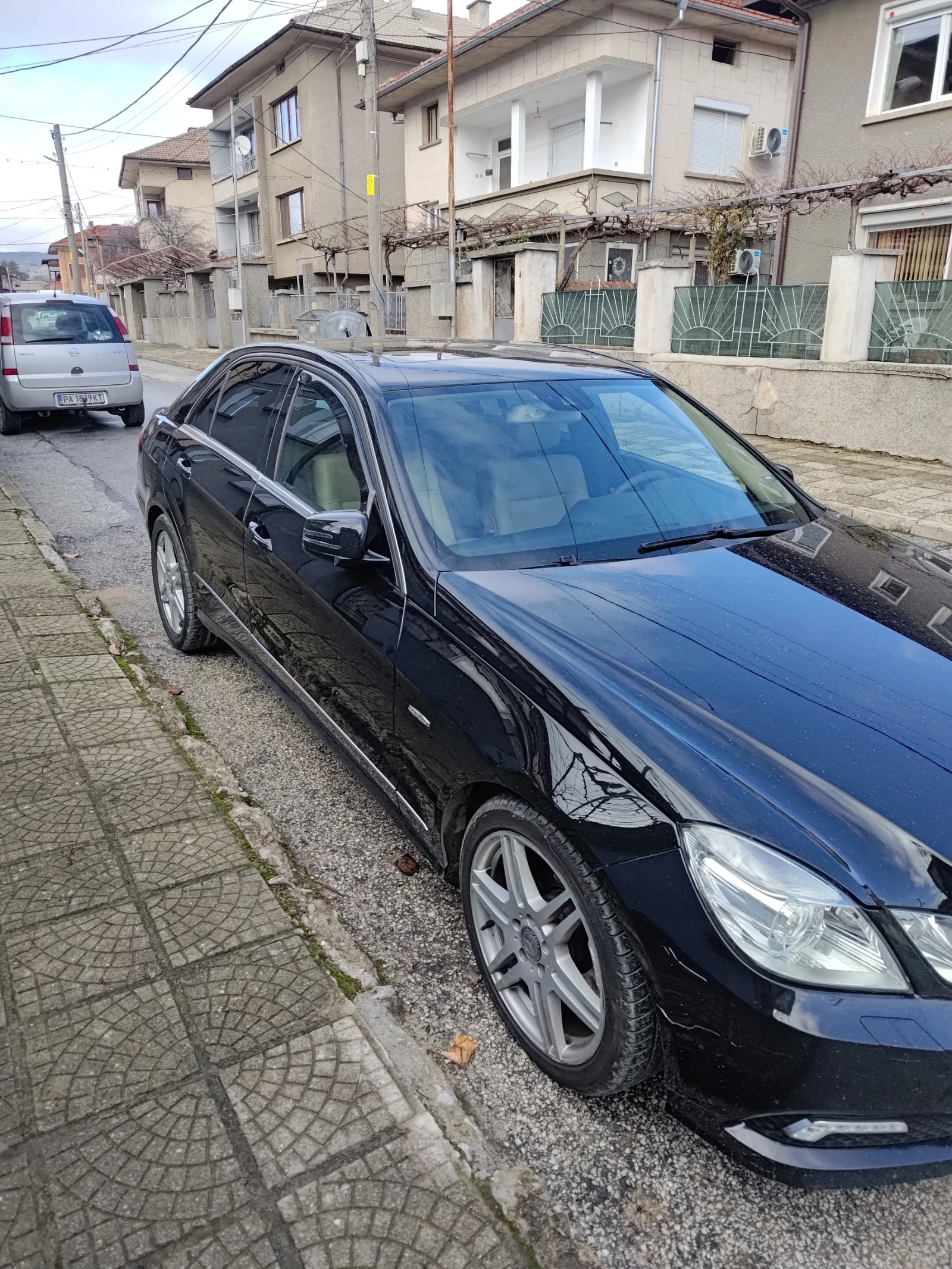 Mercedes-Benz E 250 CDI - изображение 4
