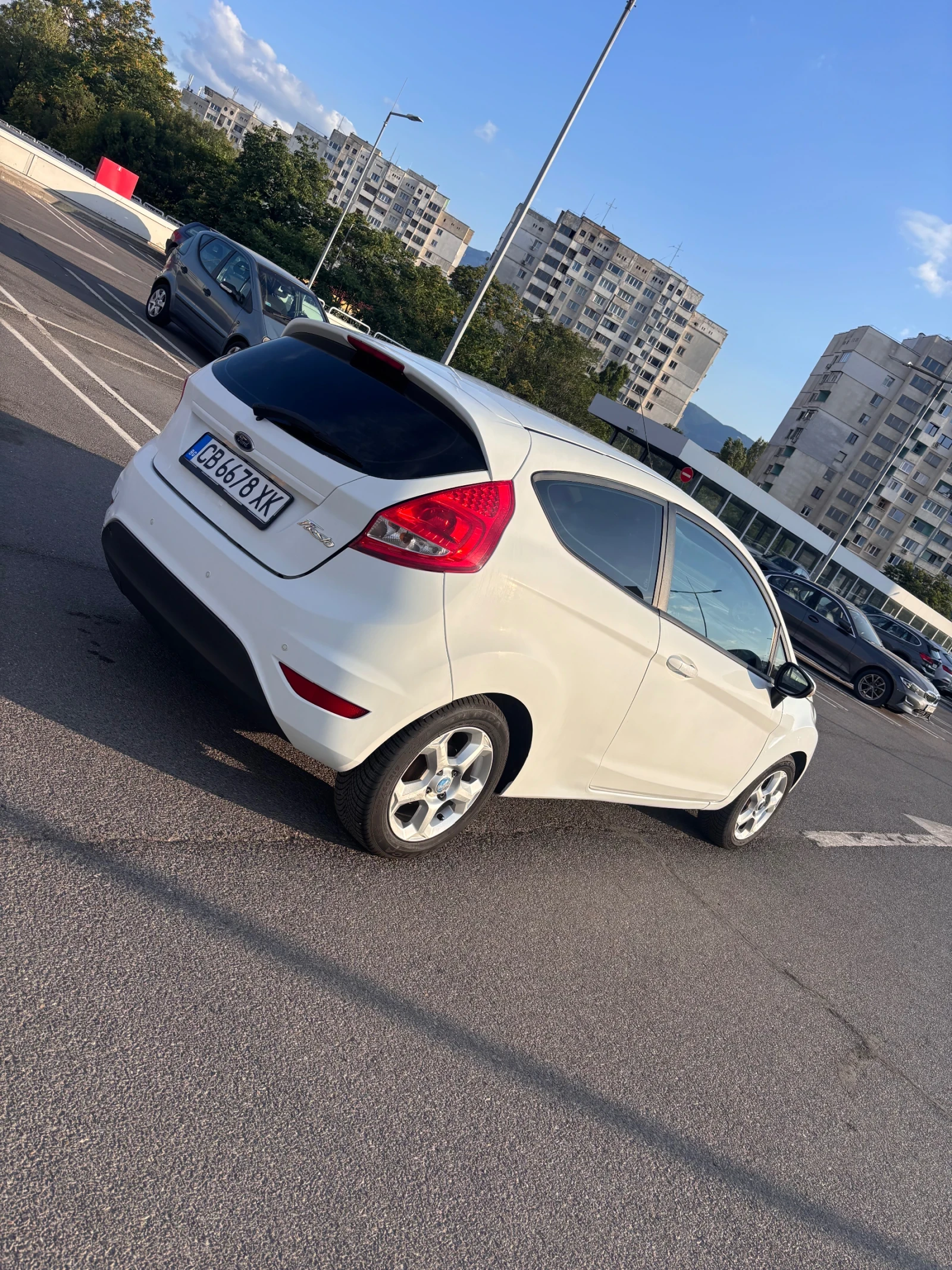 Ford Fiesta 1.25i 82к.с LPG - изображение 5