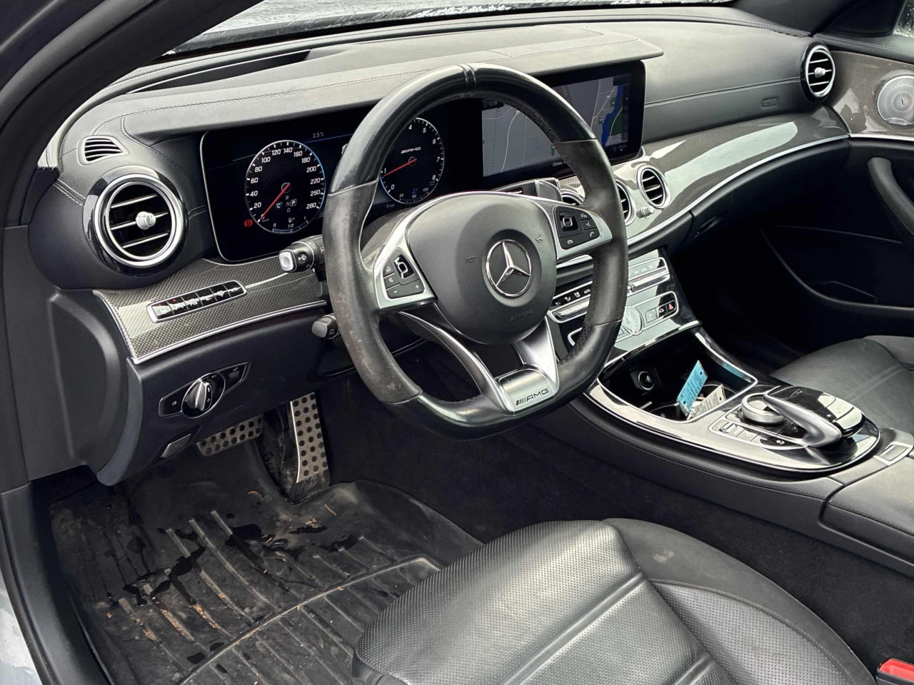 Mercedes-Benz E 43 AMG * АВТО КРЕДИТ* ЦЕНА ДО БГ * СЕРВИЗНА ИСТОРИЯ *  - изображение 8