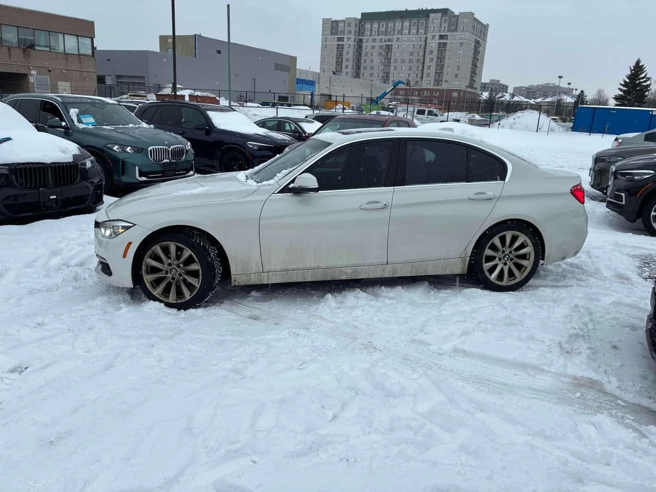 BMW 330 * 330i xDrive * CARFAX * ЦЕНА ДО БГ - изображение 2