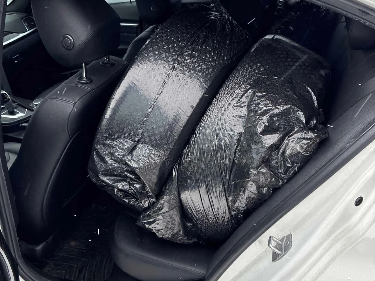 BMW 330 * 330i xDrive * CARFAX * ЦЕНА ДО БГ - изображение 10