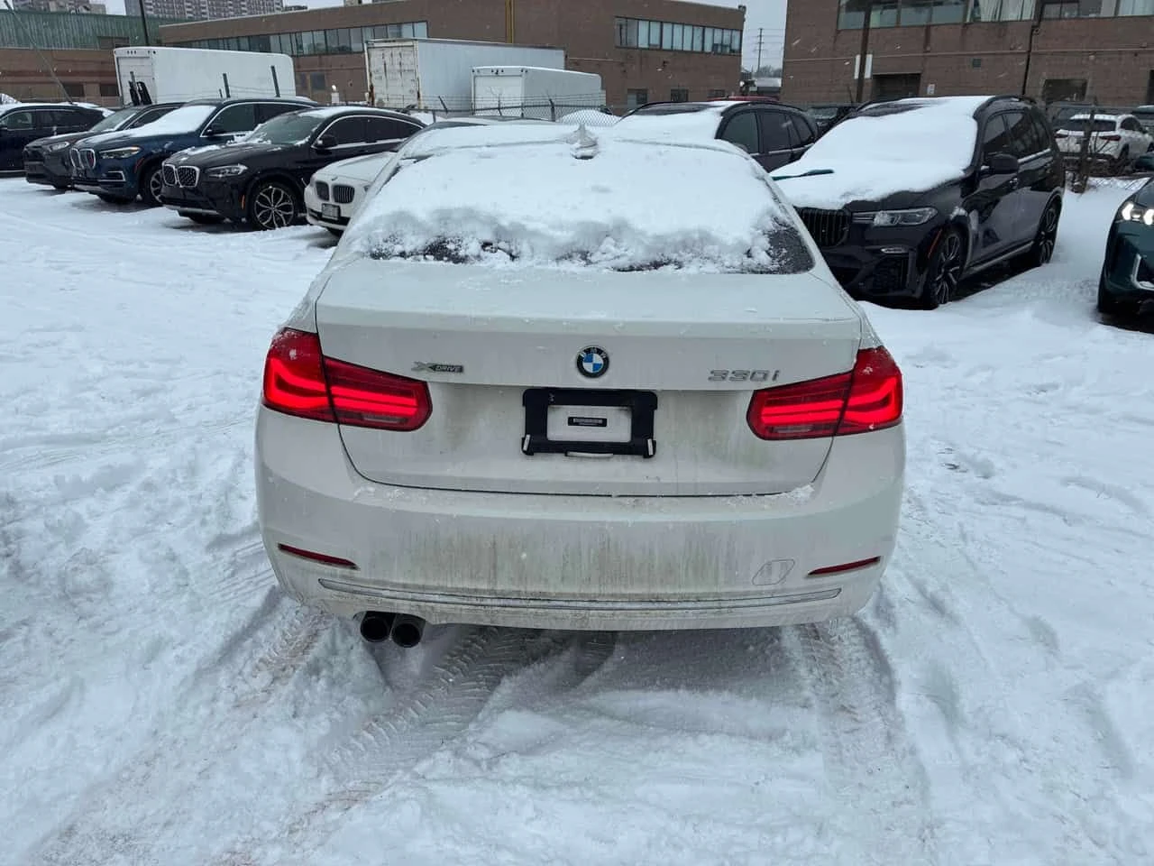 BMW 330 * 330i xDrive * CARFAX * ЦЕНА ДО БГ - изображение 4