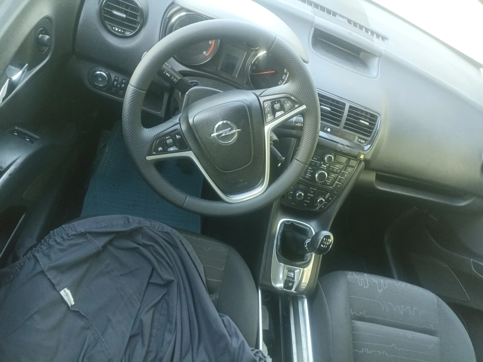 Opel Meriva 1.3 /75 CDTI, снимка 3 - Автомобили и джипове - 54346104