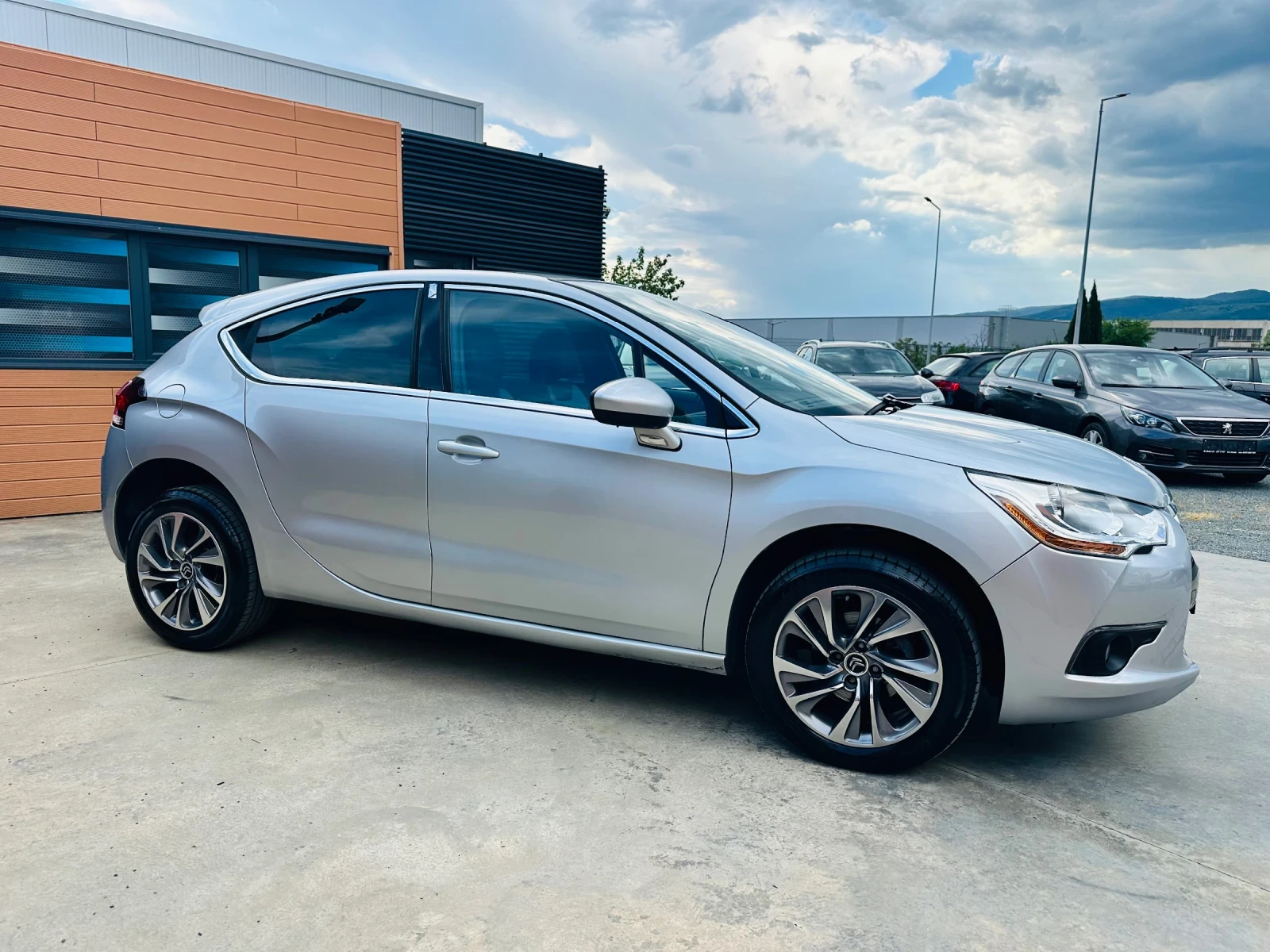 Citroen DS4 1.6 HDI, снимка 4 - Автомобили и джипове - 54594901