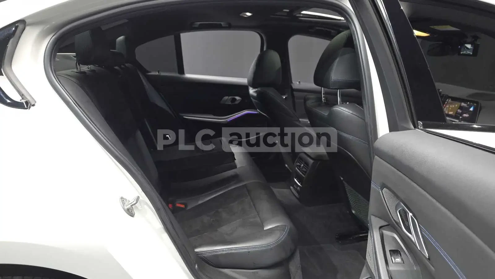 BMW 320 d M SPORT| HARMAN KARDON| ВКЛ.ТЕХНОТЕСТ| , снимка 10 - Автомобили и джипове - 54616492