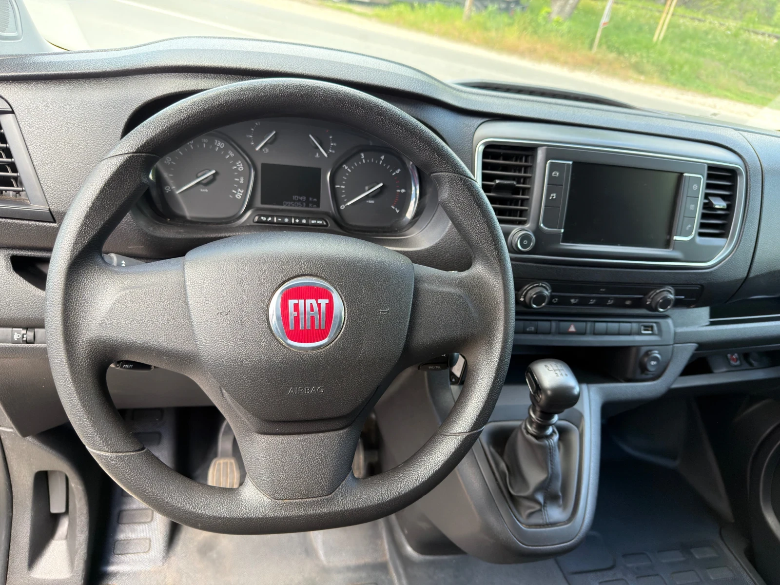 Peugeot Expert 1.5 Multijet 102HP L2H1, снимка 10 - Автомобили и джипове - 54644467